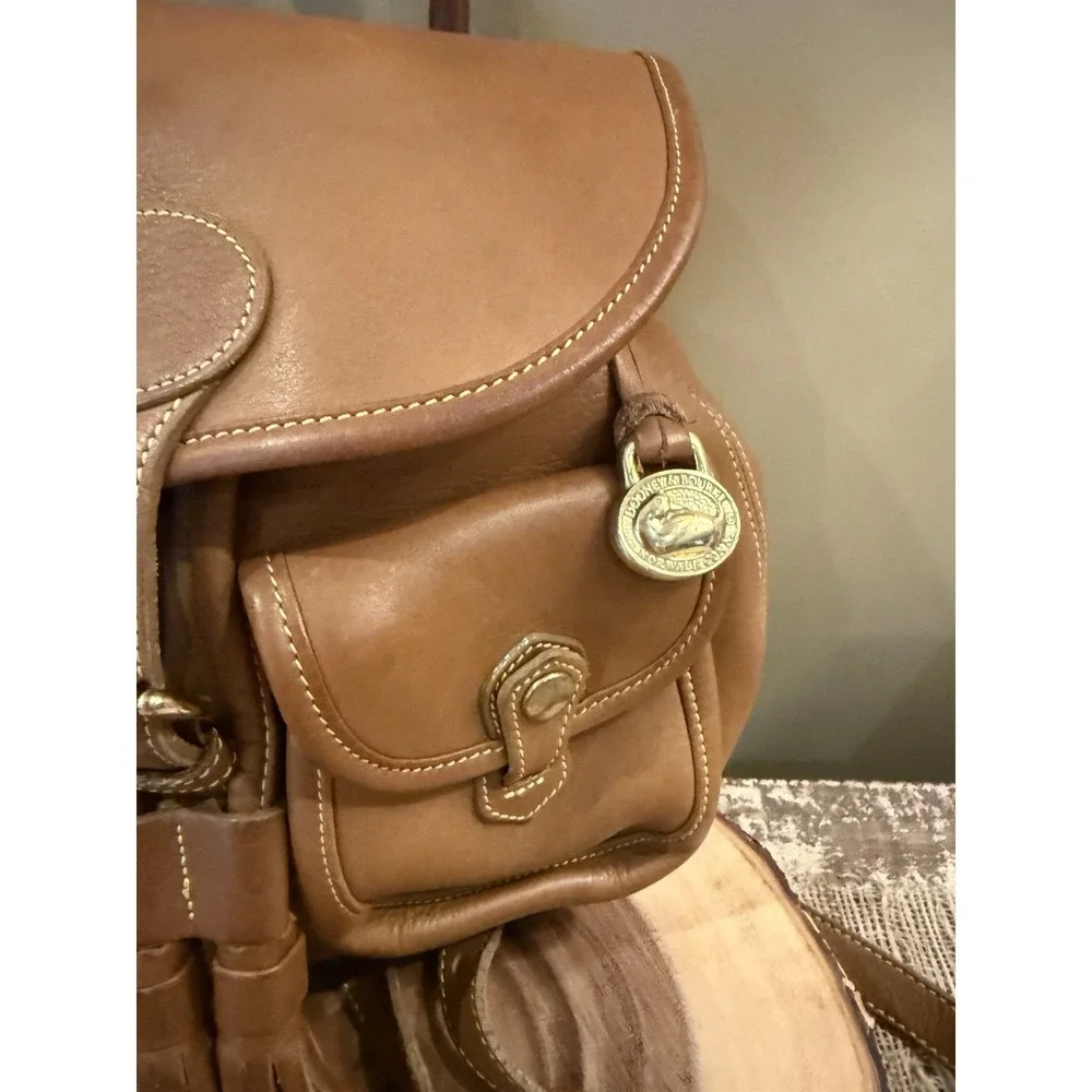 Vintage Dooney & Bourke 1999 Canyon Glove Honey Tan Leather Tassel Backpack